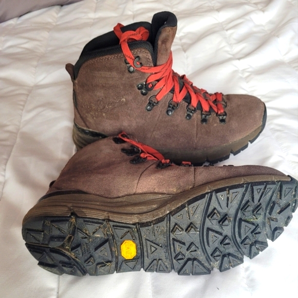 Danner 600 sz 7.5 women's hiking boots, brown - Picture 4 of 5